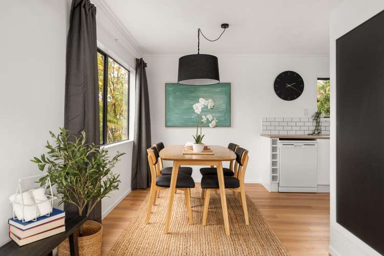 10 James Cook Drive_4