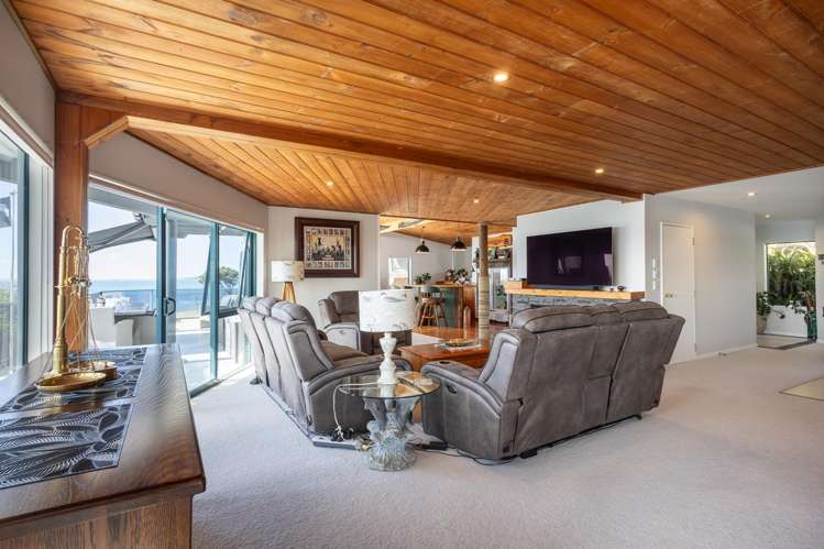 6577 Pouto Road Pouto_8