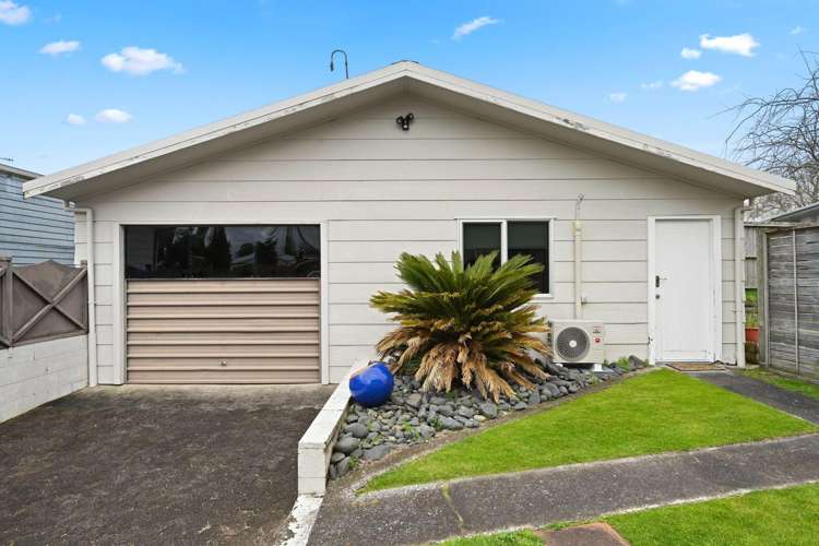 4 McEwan Place 2742_1