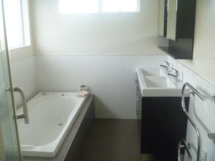 4 Hawkdun Drive Flat Bush_5