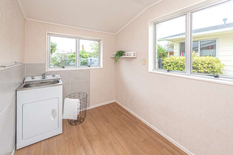 43 Exeter Crescent Springvale_15