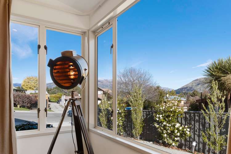 5 Mount Iron Drive Wanaka_3