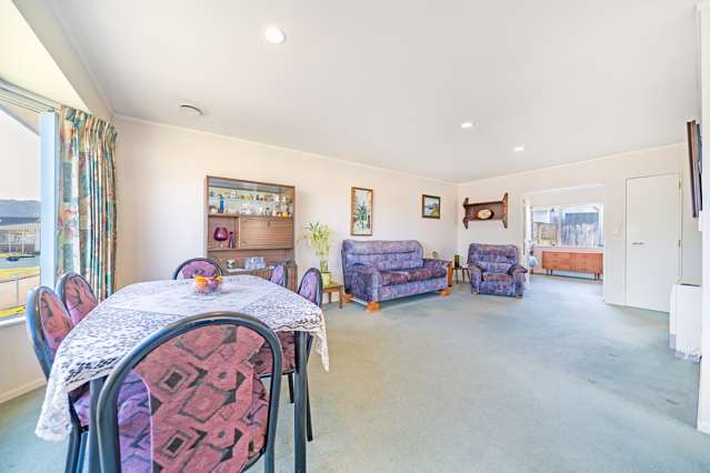 12/17 John Street Trentham_3