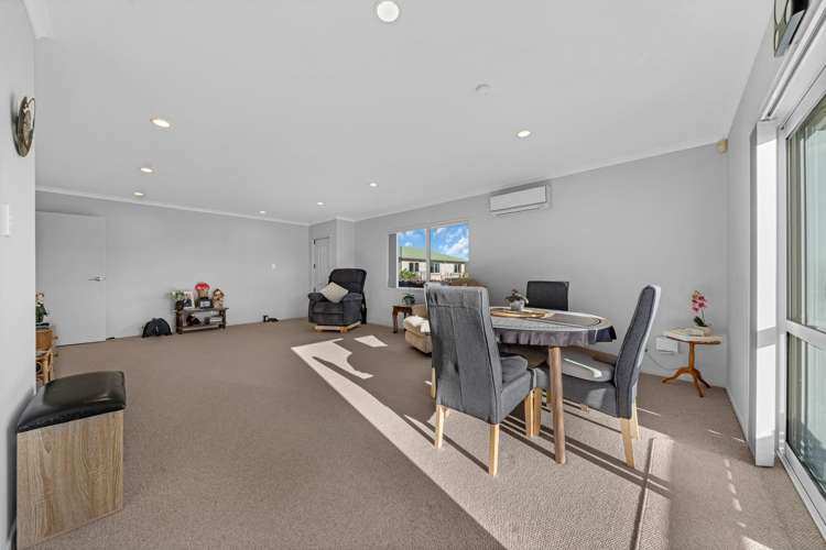 25/8 Village Place Tuakau_3