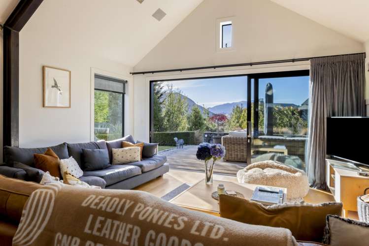 3 McKellar Drive Jack's Point_7