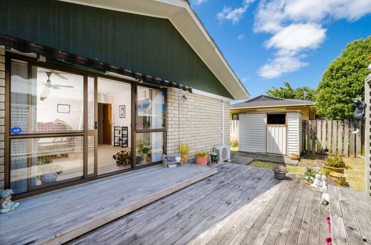 2/34 Flanshaw Road Te Atatu South_4