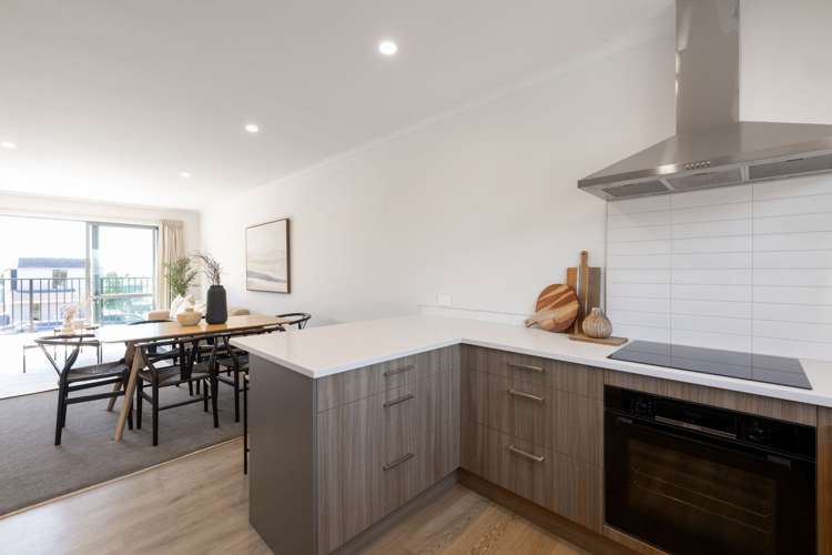 2/41 Thackeray Street_3