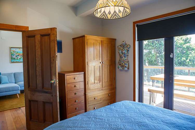 274 Queens Drive Lyall Bay_21