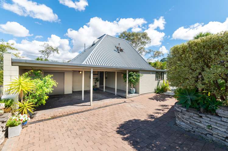 6 Bamfield Place Hillsborough_24