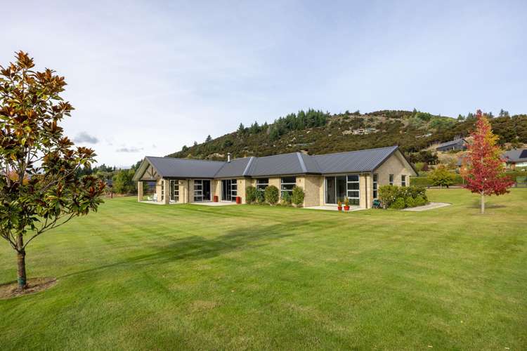 8 Hidden Hills Drive Wanaka_37