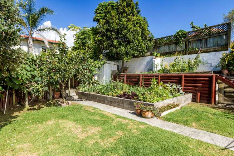 29 Jellicoe Road Murrays Bay_23