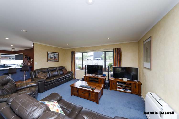 3 Walnut Grove Kelvin Grove_11