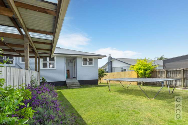 38 Queen Street Riverhead_23