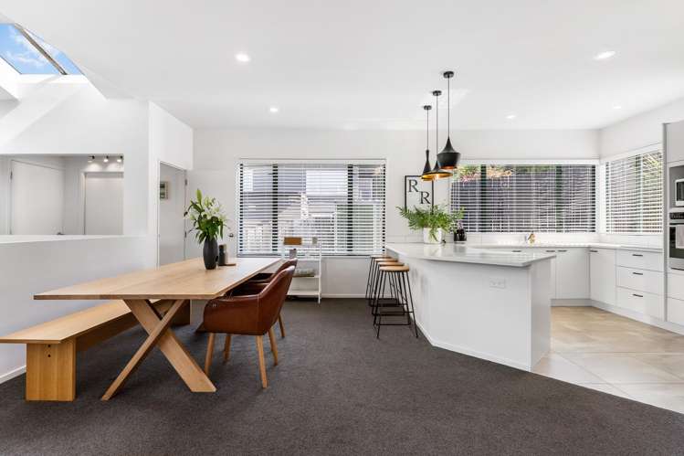 100 Beach Road Castor Bay_1