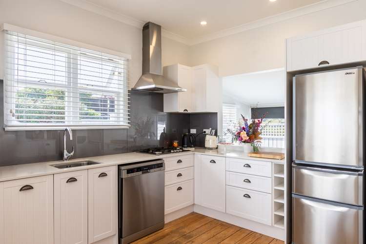 96 Marine Parade Paraparaumu Beach_8