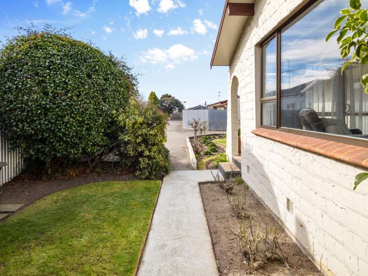 2/282 Tancred Street Ashburton_17