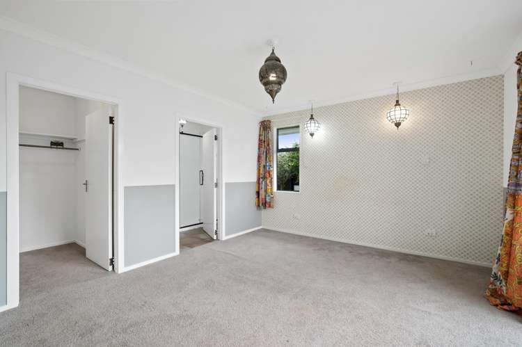 8B Holland Street Glenholme_7