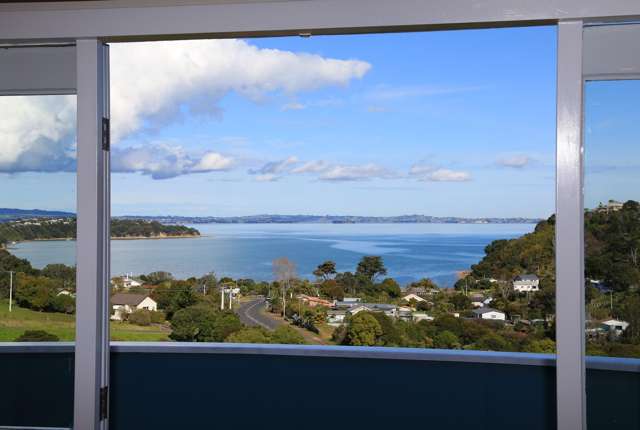 Sea views and versatile living on Moana