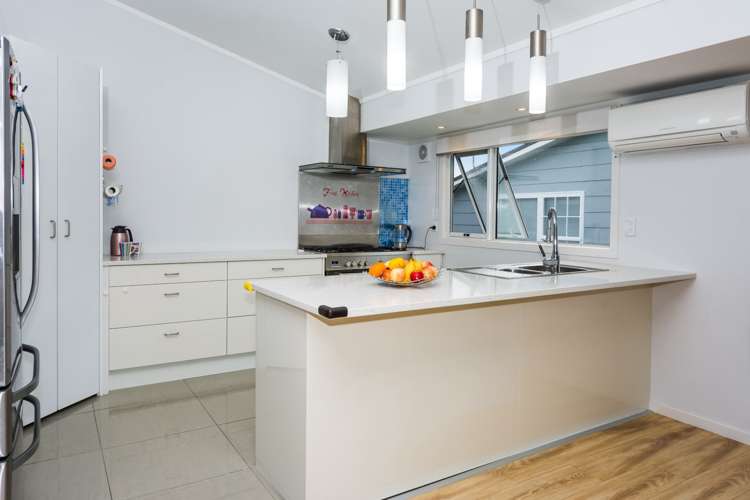 71 Ravenwood Drive Forrest Hill_10