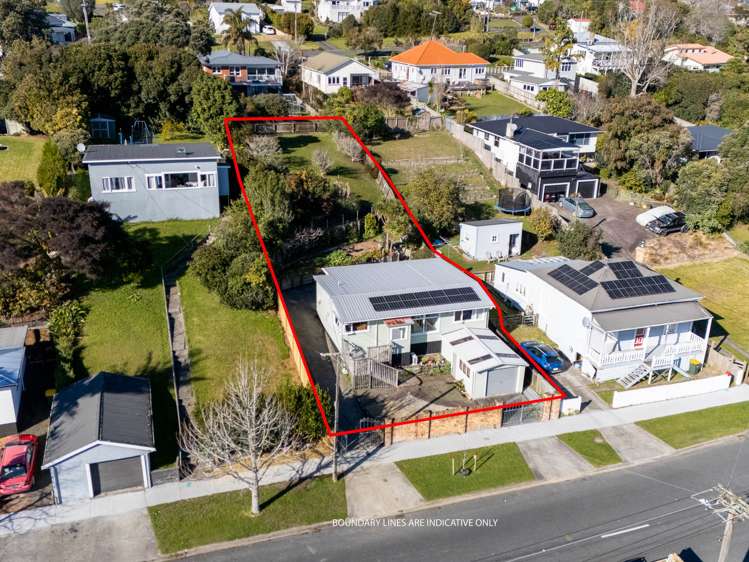 13 Awaroa Road_5