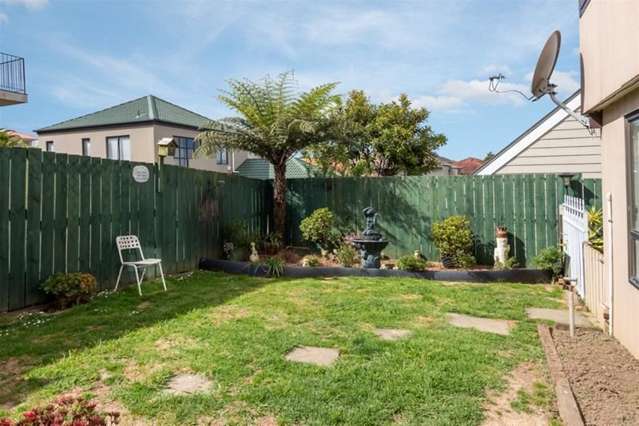 1/16 Vincent Street Howick_1