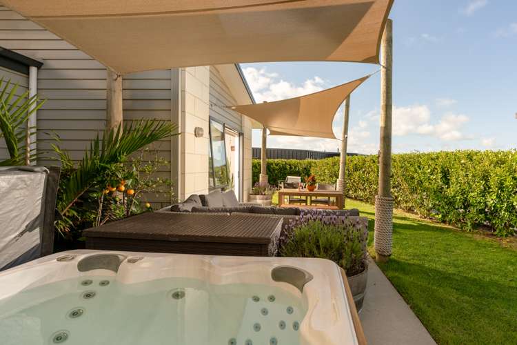 18 Takahe Drive Paraparaumu Beach_21