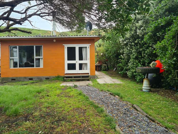 87 Whangaimoana Beach Road Pirinoa_12