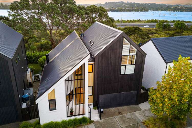 5 Jack Seabrook Road Hobsonville_24