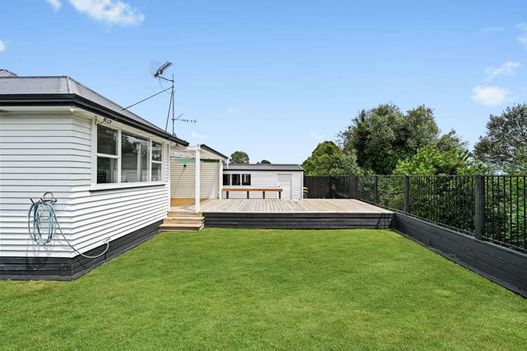 47 Montgomery Crescent Bader_16