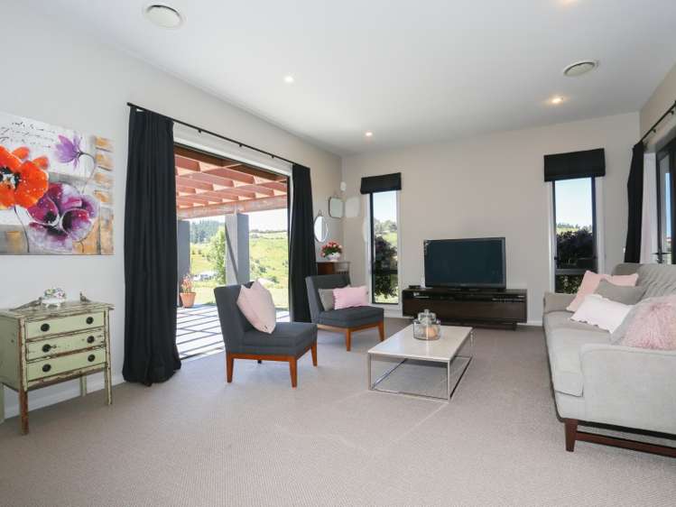 8 Outlook Terrace Taradale_6