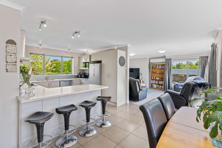 2/50 Henry Hill Road Taupo_1