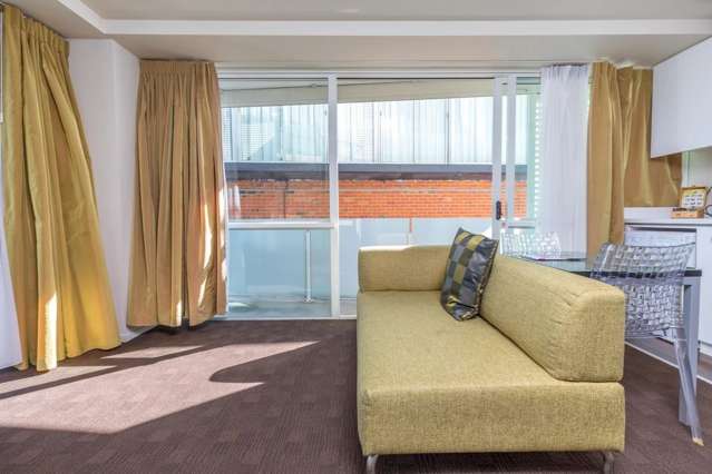 1304/10 Waterloo Quadrant Auckland Central_3