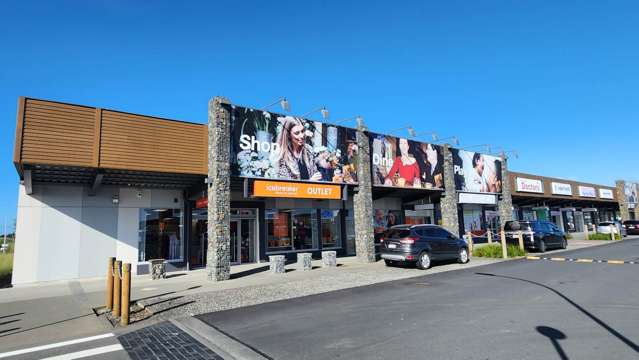 LARGE FORMAT RETAIL OPPORTUNITY