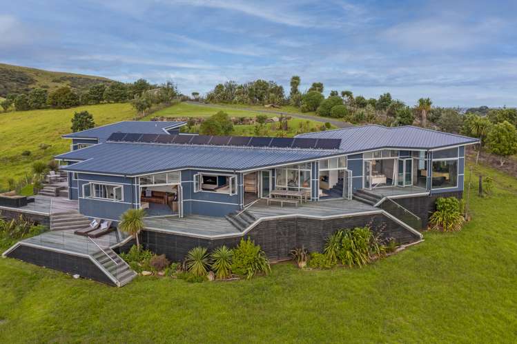 198 Pacific Ocean Slipper Island (Whakahau)_1