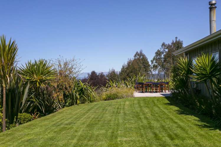 550 Whangamata Road Kinloch_18