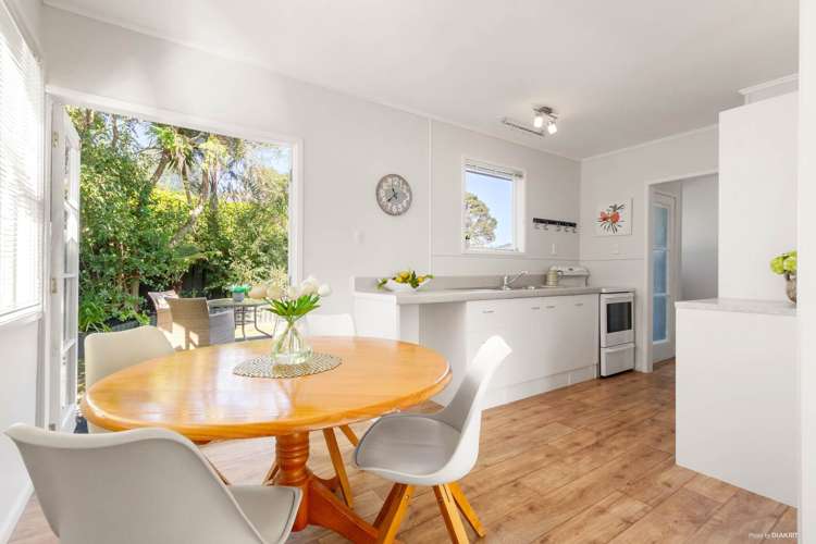 5a Scotstoun Place Glen Eden_6