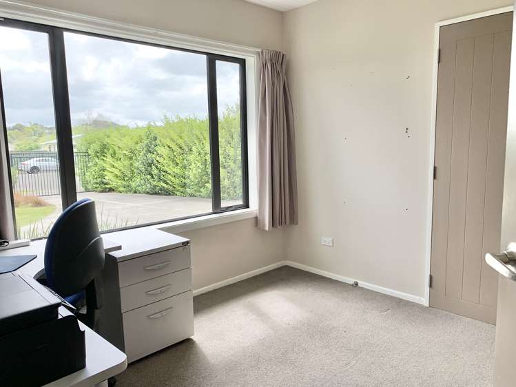 8 Latham Stubbs Crescent Waipawa_19