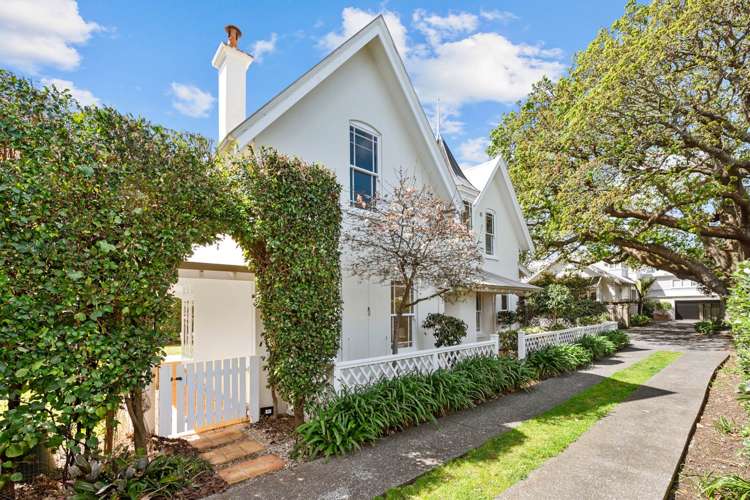 36b Cheltenham Road Devonport_27