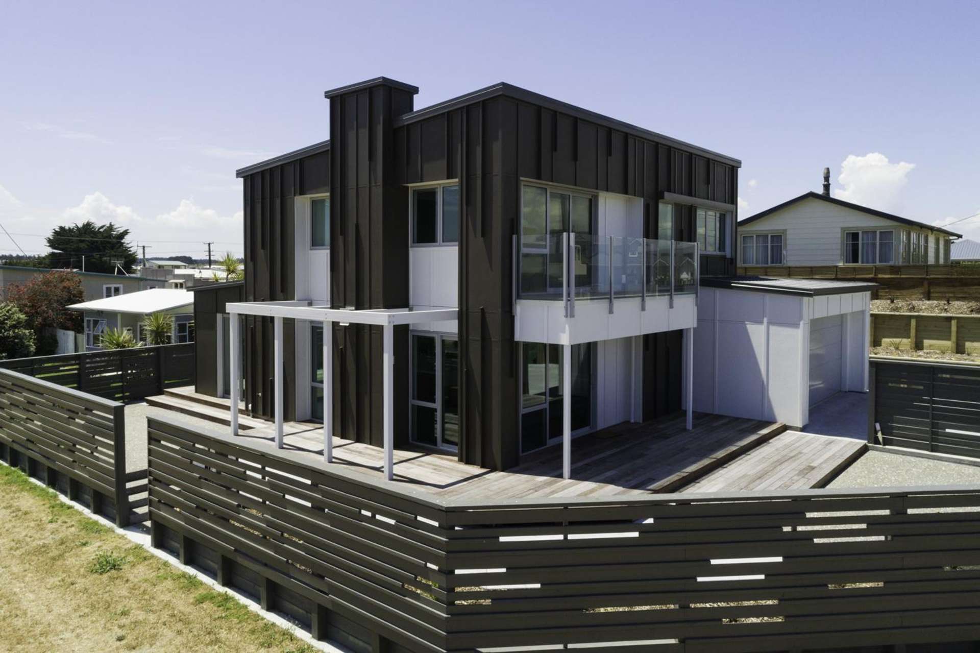 1 Roore Street Foxton Beach_0
