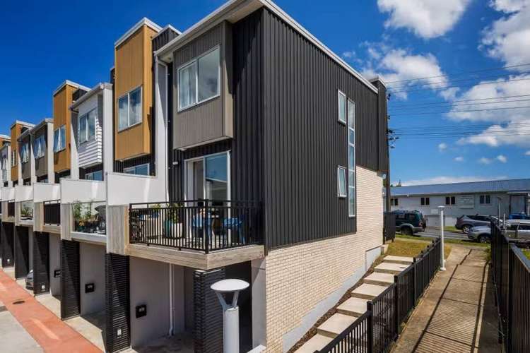 2 Wharetana Crescent New Lynn_13