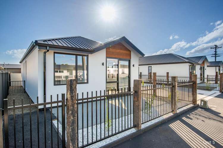 46 Factory Road & 2 High Street Mosgiel_23