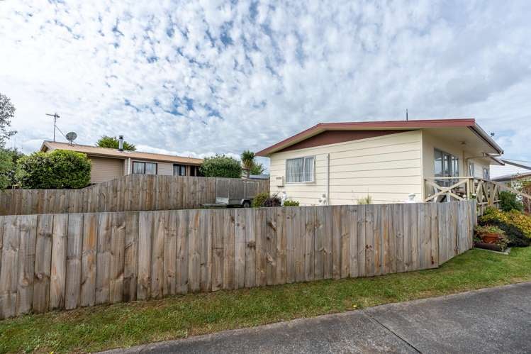 9A Emma Place Pukete_14