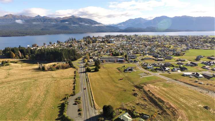 25 Te Anau Mossburn Highway Te Anau_12