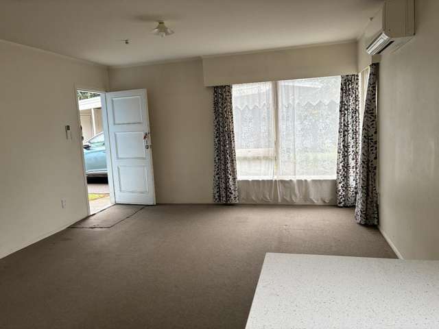 1/7 Norman Spencer Drive 10695_1