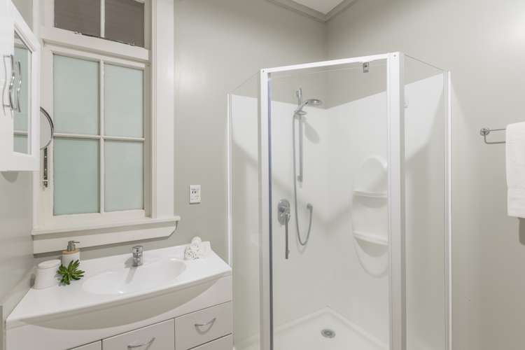 43 Hautana Street Woburn_15