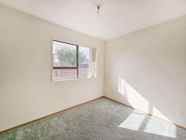 18 Regency Crescent Redwood_6