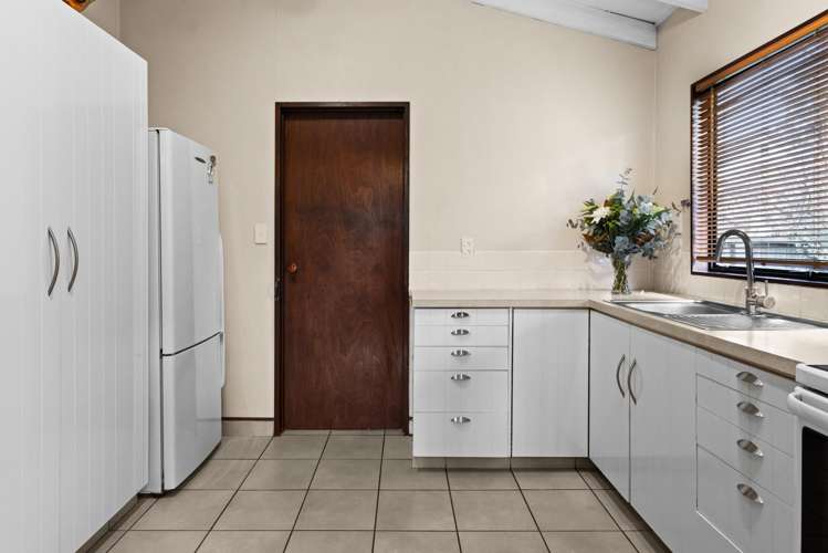 18B Middle Road Havelock North_4