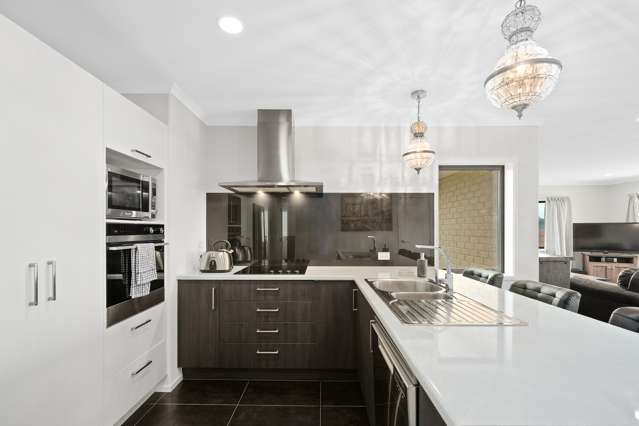 10 Waihinahina Way Mahia_2