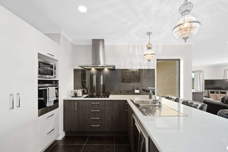 10 Waihinahina Way Mahia_1