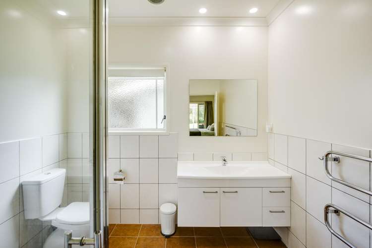 82 Kent Terrace Taradale_21